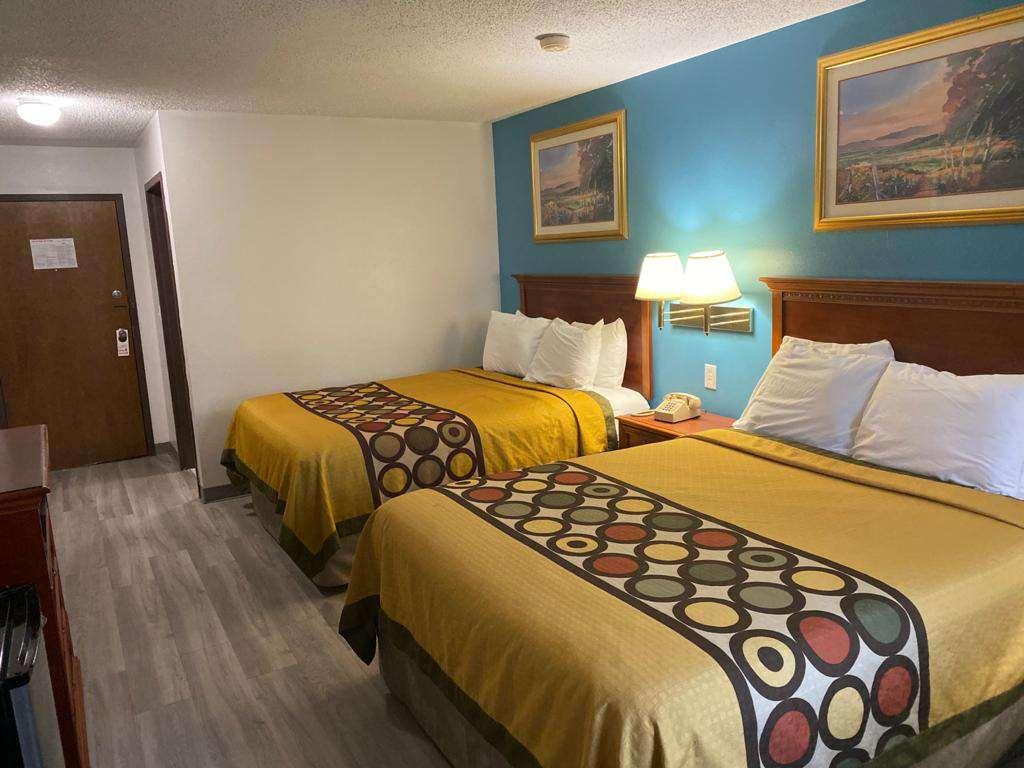Americas Best Value Inn West Frankfort Room photo