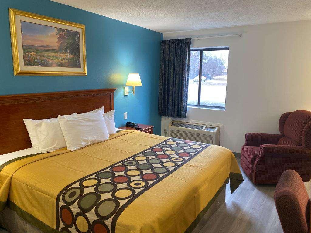 Americas Best Value Inn West Frankfort Room photo